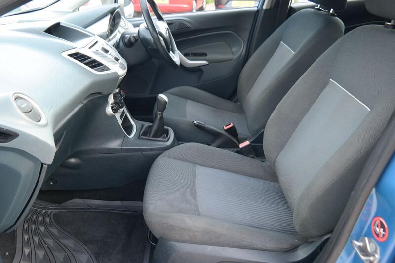 FORD FIESTA