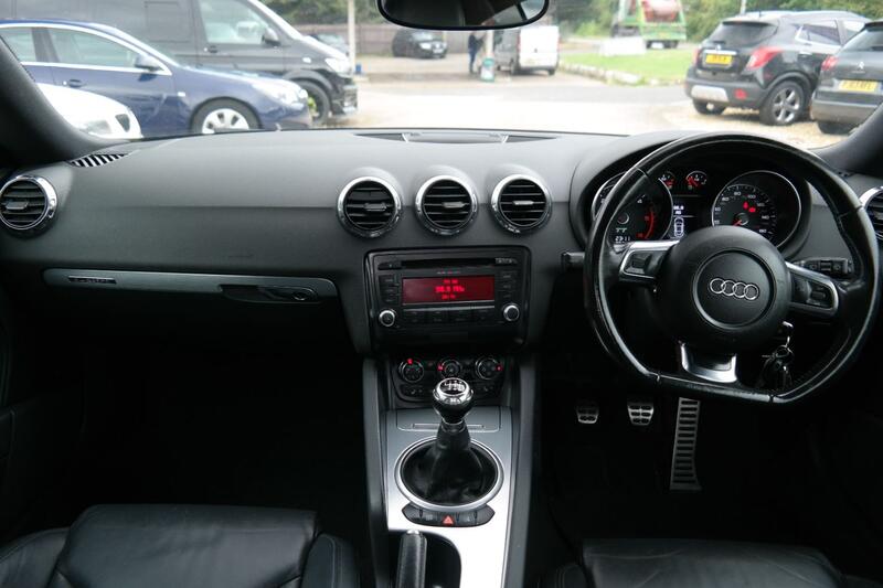 AUDI TT
