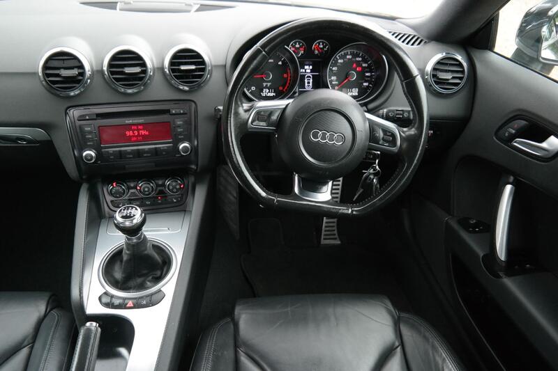 AUDI TT