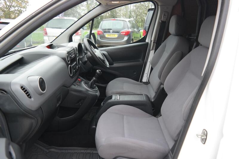 PEUGEOT PARTNER