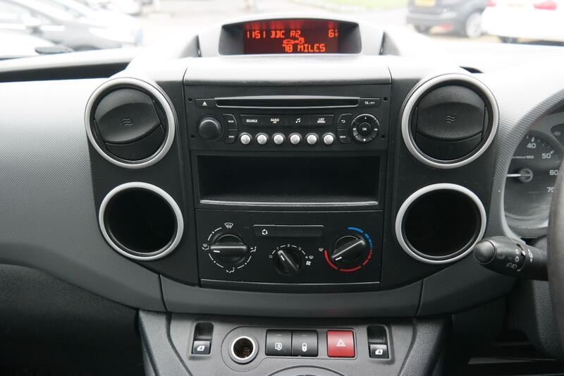 PEUGEOT PARTNER