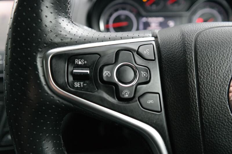VAUXHALL INSIGNIA