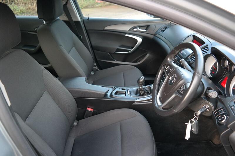 VAUXHALL INSIGNIA