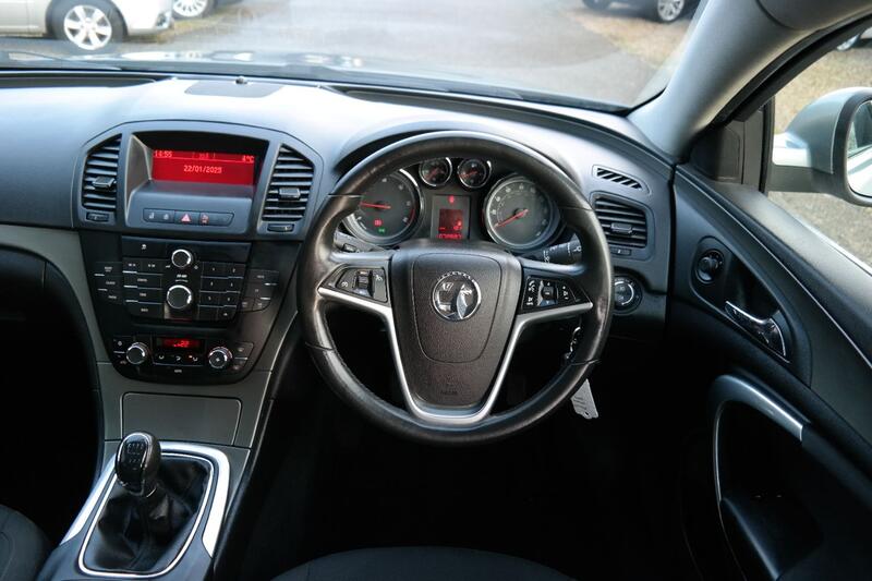 VAUXHALL INSIGNIA