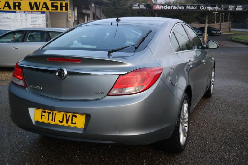 VAUXHALL INSIGNIA