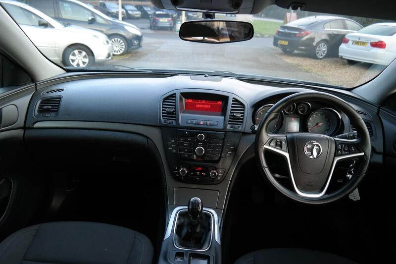 VAUXHALL INSIGNIA
