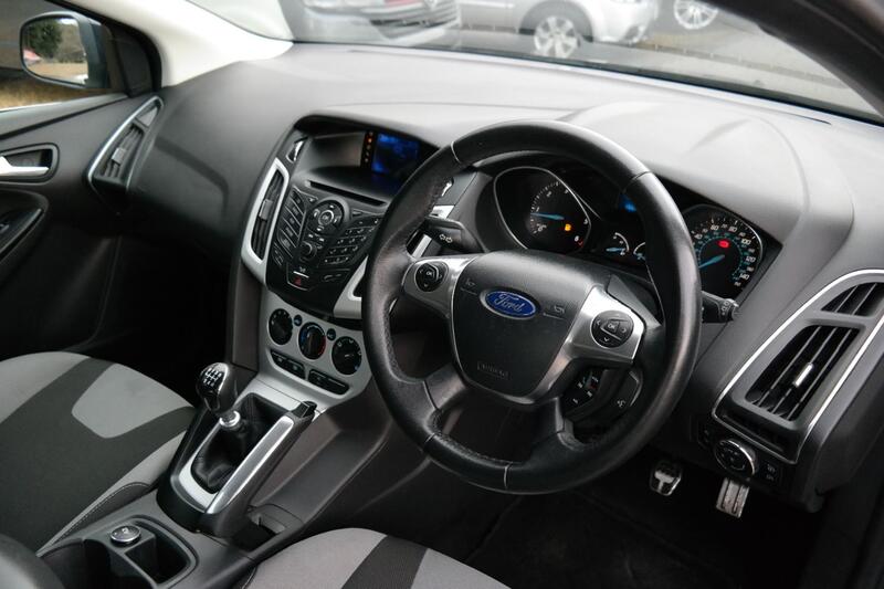 FORD FOCUS
