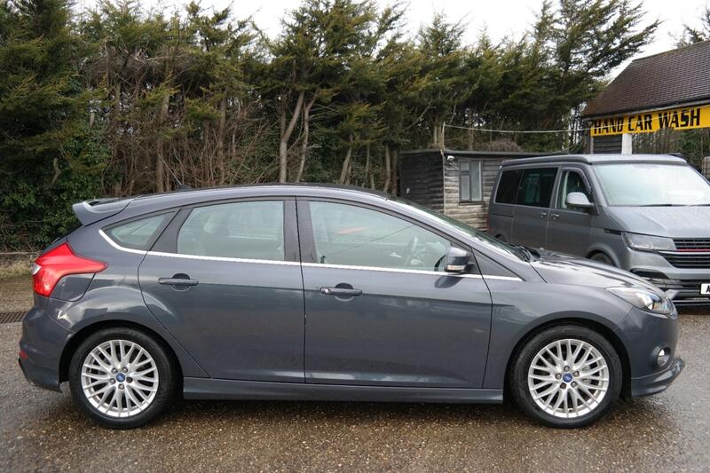 FORD FOCUS