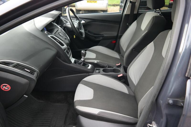 FORD FOCUS
