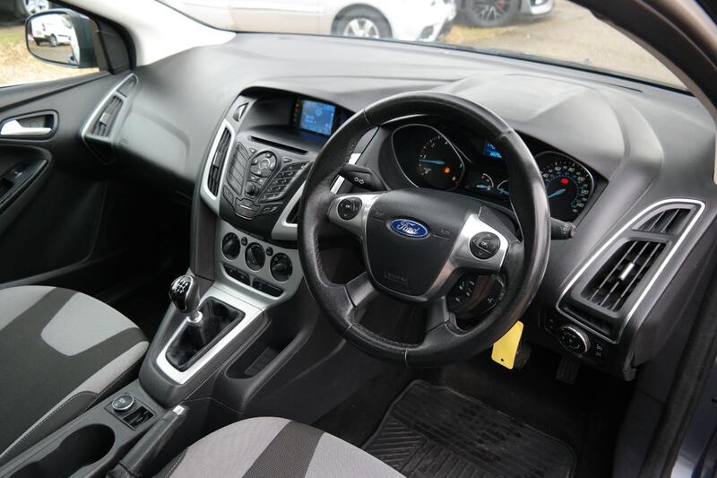 FORD FOCUS
