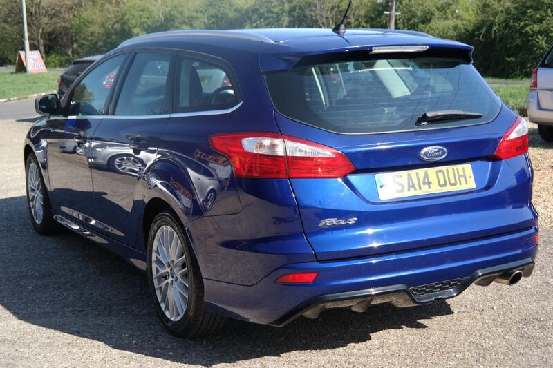 FORD FOCUS