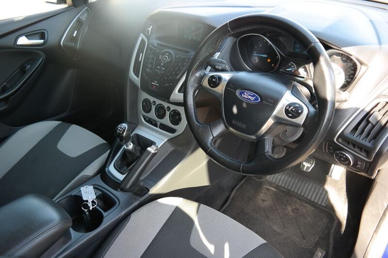 FORD FOCUS