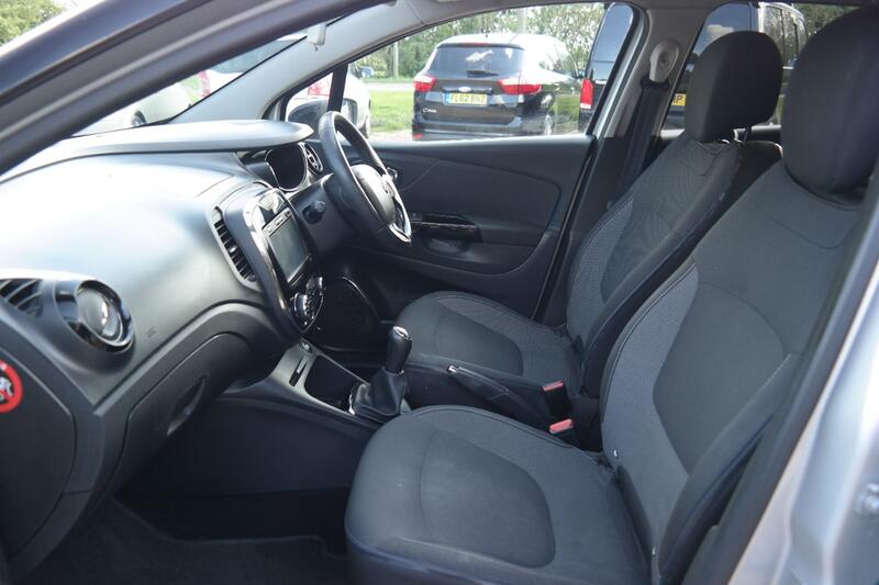 RENAULT CAPTUR