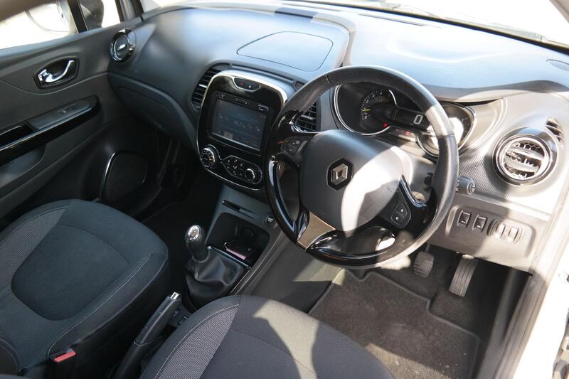 RENAULT CAPTUR