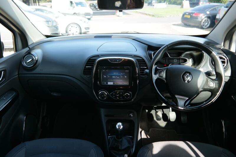 RENAULT CAPTUR