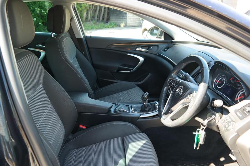 VAUXHALL INSIGNIA