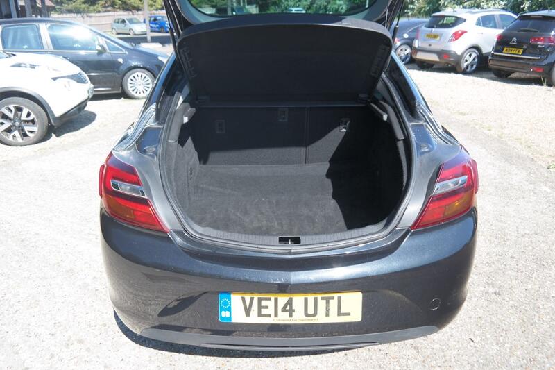 VAUXHALL INSIGNIA