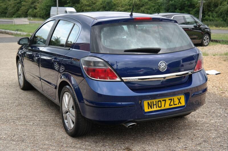 VAUXHALL ASTRA