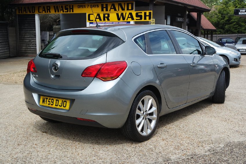 VAUXHALL ASTRA